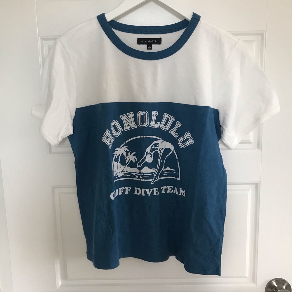 LA Hearts // NWOT Women’s Split Color T-shirt